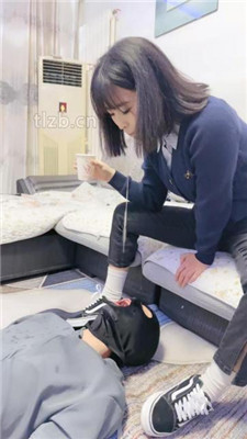 【羽工作室】素人学生女王系列1：永远记住主人超臭原味脚 YC-230308-3