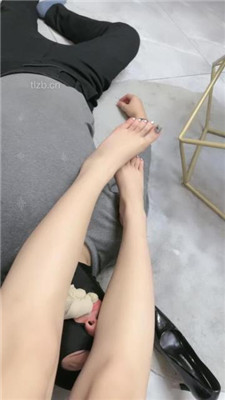 图片[9]_【言妍】近距离肉丝高跟踩脚垫_HD绳艺资源