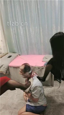 图片[20]_【木子大大】美容院3技师S群虐猥琐顾客【双视角版】_HD绳艺资源