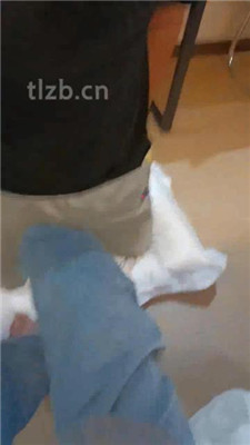 图片[14]_【林十七】气味辱-跪舔运动鞋白袜裸足_HD绳艺资源