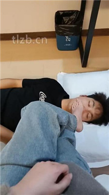 图片[15]_【林十七】气味辱-跪舔运动鞋白袜裸足_HD绳艺资源