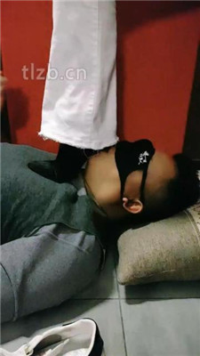 图片[14]_【郡主大人】运动鞋全体重踩踏/棉袜塞嘴【双视角版】_HD绳艺资源