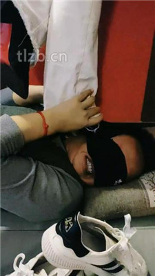 图片[16]_【郡主大人】运动鞋全体重踩踏/棉袜塞嘴【双视角版】_HD绳艺资源