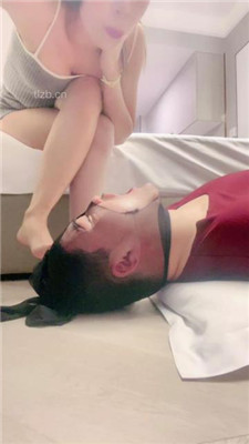 图片[9]_【雅雅】原味肉丝脚碾压踩脚垫-恋足舔【完整版】_HD绳艺资源