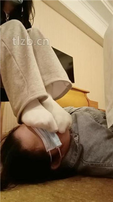 图片[7]_【爱可呀】母畜-舔毛拖鞋/吃白棉袜/脚踩喂食/转胯_HD绳艺资源