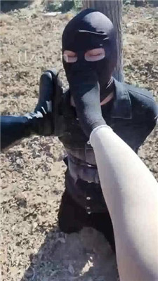 图片[2]_【酒鸽】户外-五花大绑封嘴/长靴踩虐/窒息【双视角版】_HD绳艺资源