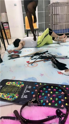 图片[12]_【狠欣然】圈养犬化情侣奴【下】_HD绳艺资源