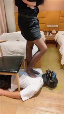 图片[8]_【陈甜女帝】高跟黑丝全体重踩/卫生巾塞嘴/闻高跟【完整版】_HD绳艺资源