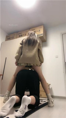 图片[9]_【樱子大人】帆布鞋踢踹/强迫舔脏鞋/夹腿_HD绳艺资源