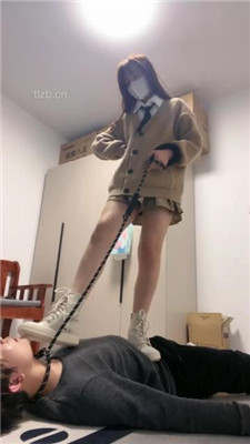 图片[15]_【樱子大人】帆布鞋踢踹/强迫舔脏鞋/夹腿_HD绳艺资源