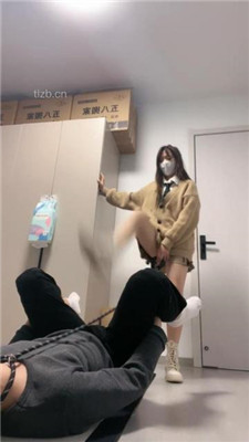 图片[19]_【樱子大人】帆布鞋踢踹/强迫舔脏鞋/夹腿_HD绳艺资源