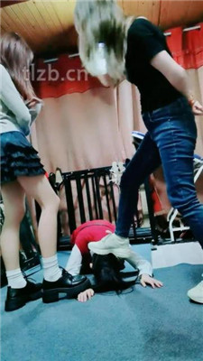 图片[4]_【梦幻大大】双S-带00后堂妹玩母畜_HD绳艺资源