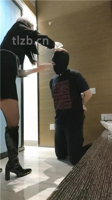 学生娇娇指令闻臭袜子