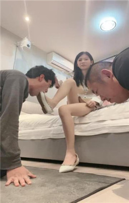 图片[9]_【樱木花椒】铆钉平底鞋虐废脚下父子奴-超强深喉_HD绳艺资源