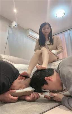 图片[11]_【樱木花椒】铆钉平底鞋虐废脚下父子奴-超强深喉_HD绳艺资源