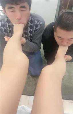 图片[18]_【樱木花椒】铆钉平底鞋虐废脚下父子奴-超强深喉_HD绳艺资源