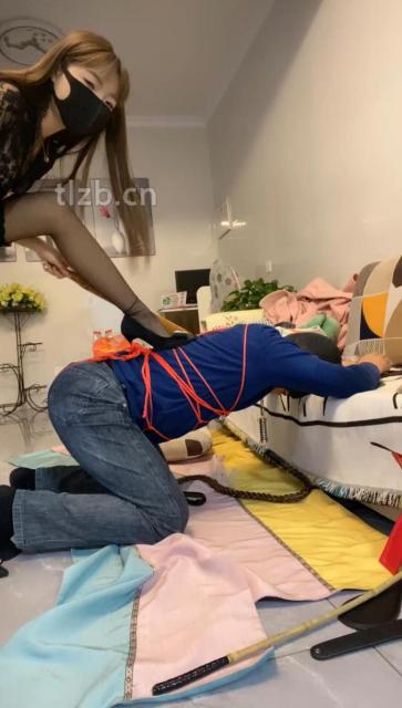 图片[17]_【可儿绳艺导师】黑丝高跟胯下辱/藤条训练/艺术装置塞嘴_HD绳艺资源