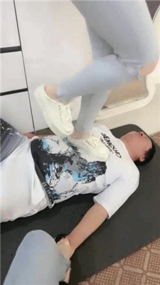 图片[6]_【冰夏绳艺导师】双S-高跟全体重踩地毯【双视角版】_HD绳艺资源