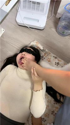 图片[16]_【橙宝】双母畜伺候-裸足插嘴踩脸【完整版】_HD绳艺资源