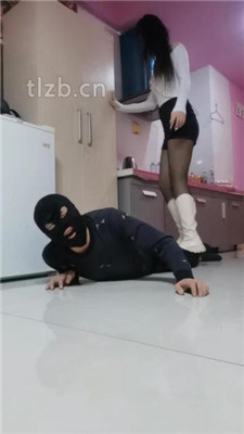 图片[11]_【文文文文】素人小姐姐-长靴全体重踩踏/黑丝脚捂脸/脚底喂食_HD绳艺资源