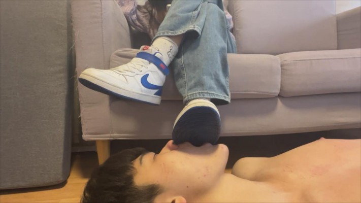 【第5风格】被两位小姐姐调教舔脚 YC-230313-5