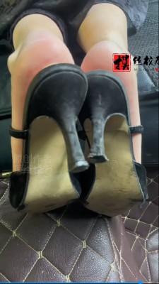 【第5风格】夕阳下品尝小橙子踩脏的双脚(精品) YC-230315-3