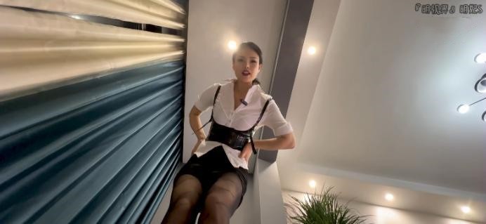 深圳倪梵颠破原淑女形象发疯击蛋 YC-230316