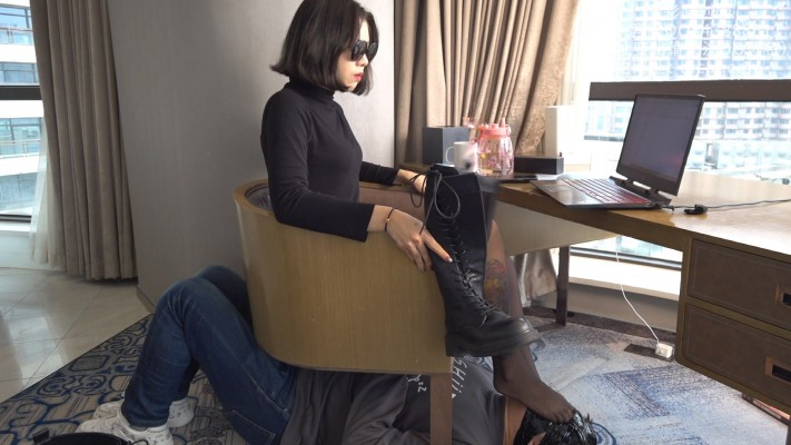 图片[10]_【初见】黑丝长靴霸道总裁风踩脸窒息/呼吸控制//蕾拉视角_HD绳艺资源