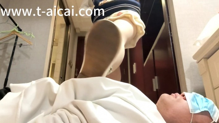 【凌然】红色12cm高跟全体重踩踏双女M 高跟跺踩后背 YC-220609-5