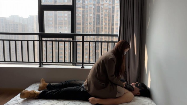 图片[4]_【无双sama】JK日常踩踏，全体重踩脸_HD绳艺资源