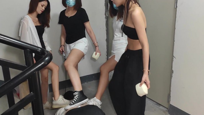 图片[5]_【贺岁片】广州小鱼姐姐携手多S楼道玩狗_HD绳艺资源