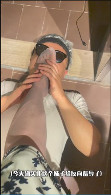 图片[11]_【摸丝校尉原创】新年重磅.丝足旗袍姐姐竟反向羞辱我！_HD绳艺资源