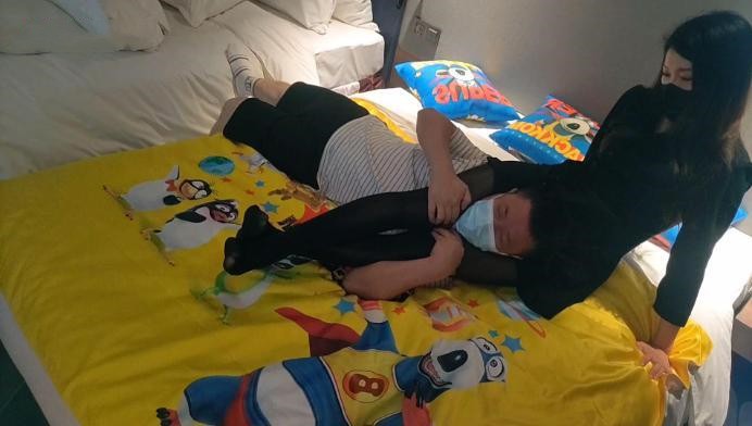 【小婉s】粉丝千里奔赴,只求绞死!黑丝腿绞窒息粉丝_HD绳艺资源