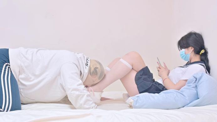 图片[5]_【睹物丝拍】kabi定制怕痒的悦悦小主体验深喉 原味白丝脚踩踏深喉_HD绳艺资源