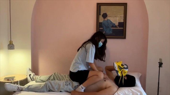 图片[3]_【00后小彤】AJ全体重踩踏玩ru_HD绳艺资源