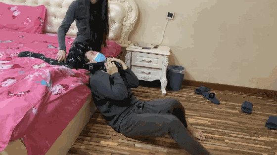 图片[2]_时尚美丝的极致折磨夹脖子_HD绳艺资源