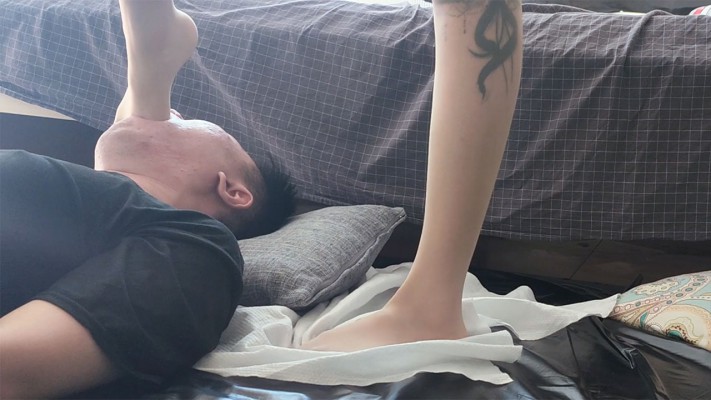 图片[16]_【红颜榜】航儿回归白丝脚虐跳踩脸_HD绳艺资源