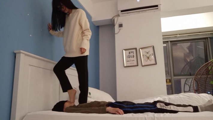 图片[4]_【00后蕬小乃】小婉肉丝全体重踩，深喉_HD绳艺资源