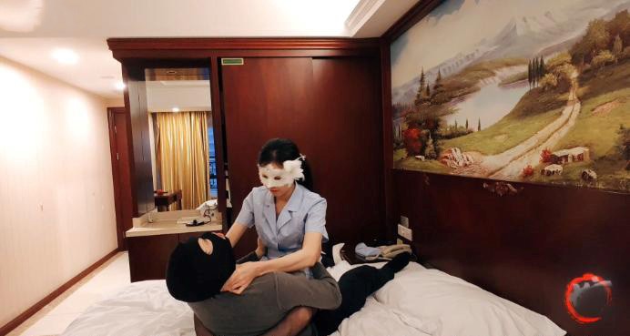 图片[16]_【婉儿】性感女护士绞杀死BT 婉儿黑丝女护士绞杀BT 丝袜勒脖高跟踩头_HD绳艺资源