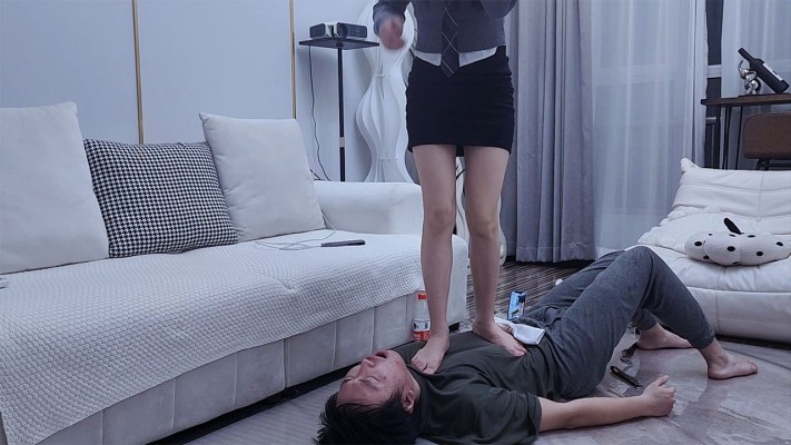 图片[15]_【红颜榜】宝爷高难度挑战脚耳光蹲踩脸深喉脚虐舌_HD绳艺资源