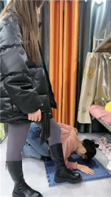 图片[13]_【尤物大大】女生宿舍调闺蜜-舔脏鞋/转胯耳光/灌圣水【双视角版】_HD绳艺资源