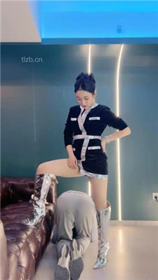 图片[13]_【鑫儿教头】强迫圣水/银色长靴肉丝的脚下奴_HD绳艺资源