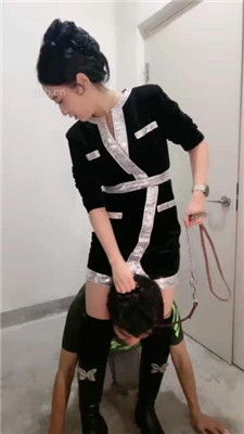 图片[2]_【鑫儿教头】长靴S-楼道遛狗_HD绳艺资源