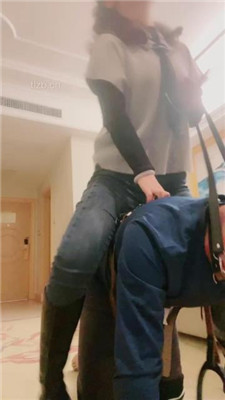 图片[5]_【语阳】给狗戴马鞍骑马爬行_HD绳艺资源