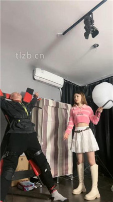 图片[17]_【领主老大】聋哑狗悲惨人生-高跟踩踏/揪耳朵/十字架绳艺技巧训练_HD绳艺资源