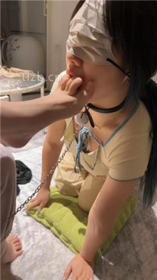 图片[4]_【橘子没熟】发骚母畜-跪舔裸足-掐脖_HD绳艺资源