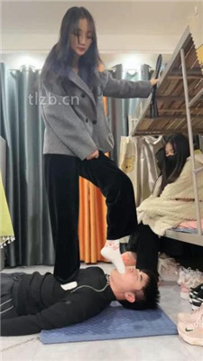 图片[11]_【尤物大大/樱子】女寝学姐5S羞辱-踩踏/骑马踢裆【双视角版】_HD绳艺资源