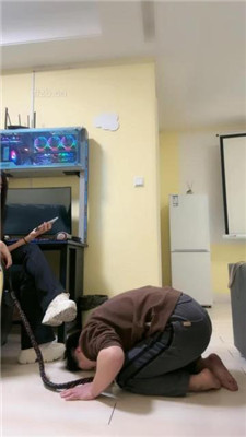 【暴荔姐姐】电竞女神-小白鞋棉袜辱贱奴_HD绳艺资源