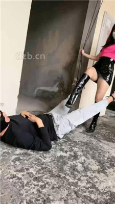 图片[2]_【草莓奶昔】户外荒地吊绑-长靴重度提档_HD绳艺资源