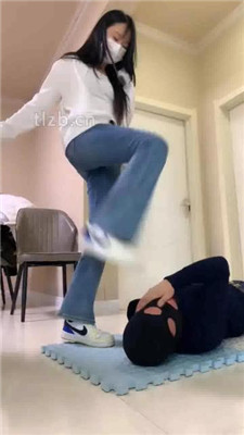 图片[6]_【精神小妹】极度酷刑-高难度挑战踢踹/跳踩头部_HD绳艺资源